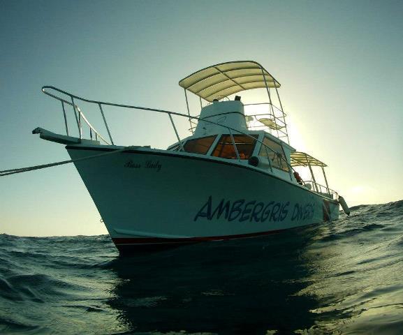 سان بيدرو Ambergris Divers Resort المظهر الخارجي الصورة